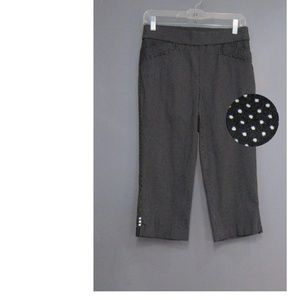 Christopher & Banks Signature Slimming Capris Sz 6